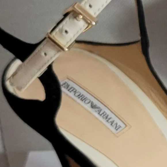 EMPORIO ARMANI Sued Elegant Women's Heels, Size 38 - Picture 9 of 9